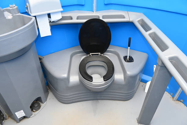 Portable Toilet Options We Offer in Falkville, AL